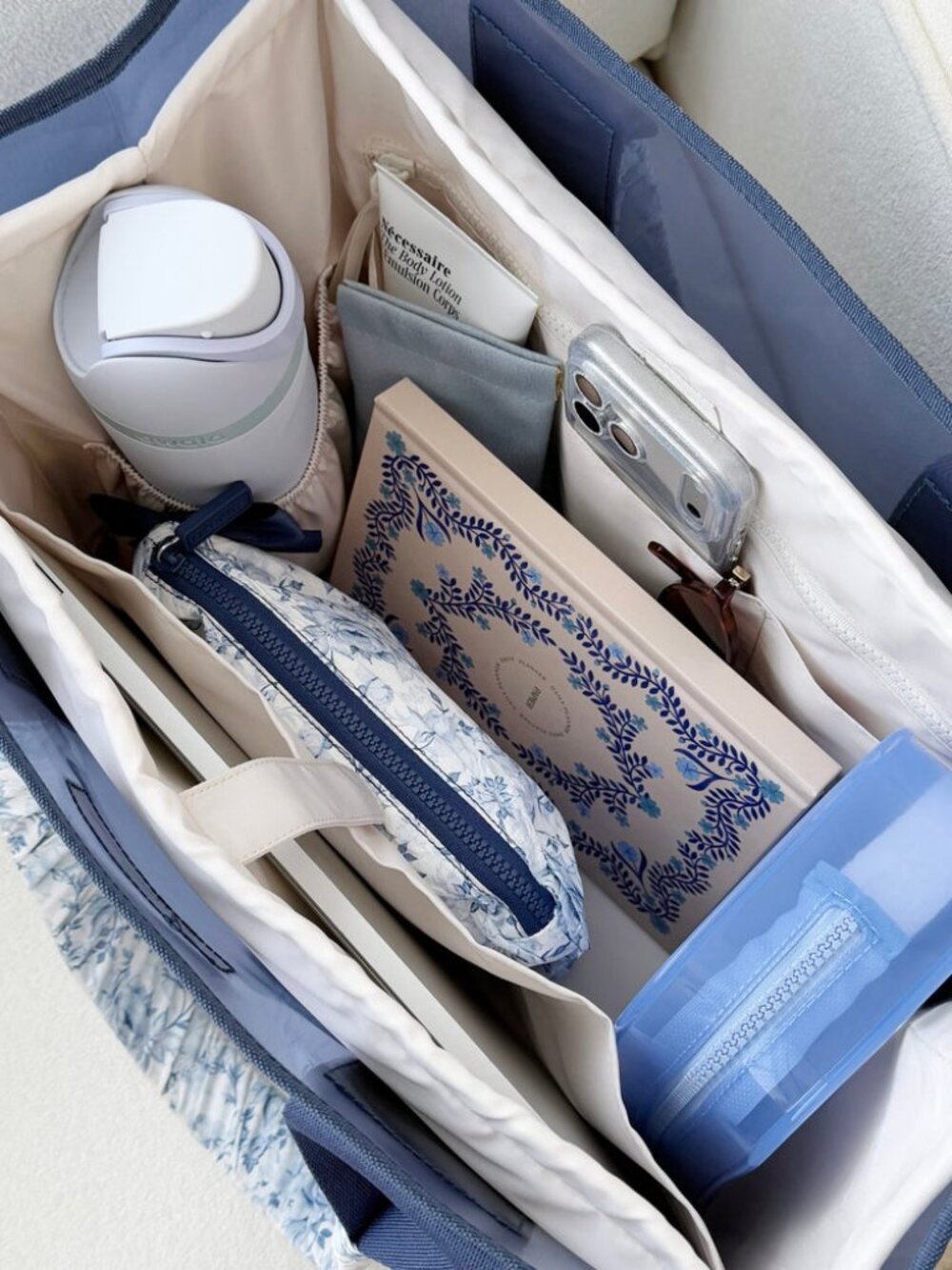 Case-Mate Jelly Tote Organizer Insert French Vanilla Laptop Sleeve Pockets NWT - Picture 8 of 9